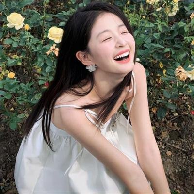 森林里的熊先生冬眠中