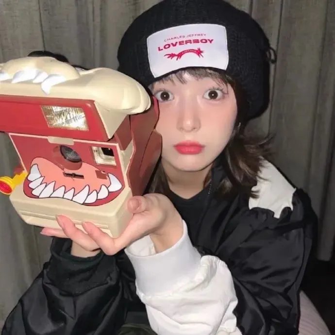 百媚千娇